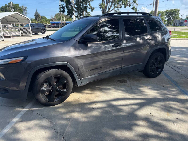 2017 Jeep Cherokee Sport