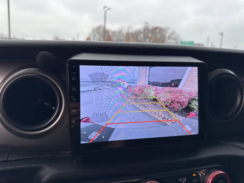 2021 Jeep Gladiator Willys