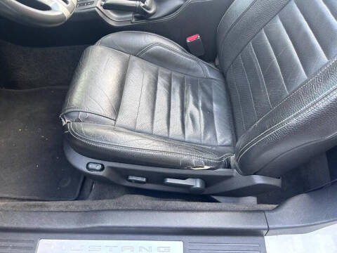 2012 Ford Mustang V6 Premium