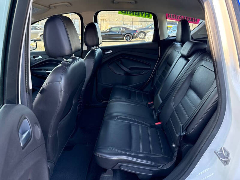 2017 Ford C-MAX Energi Titanium