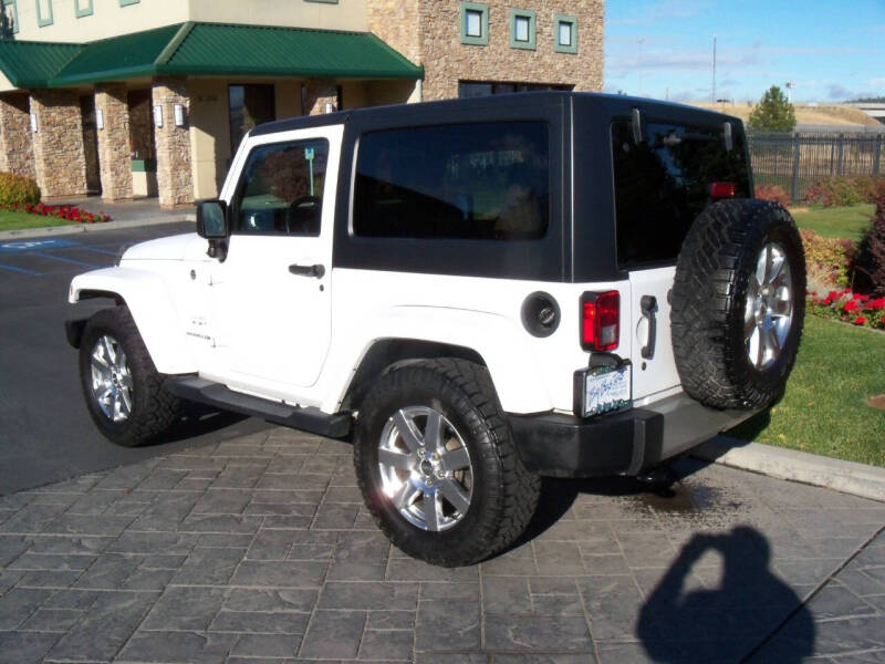 2017 Jeep Wrangler Sahara photo 7