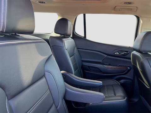 2022 GMC Acadia Denali