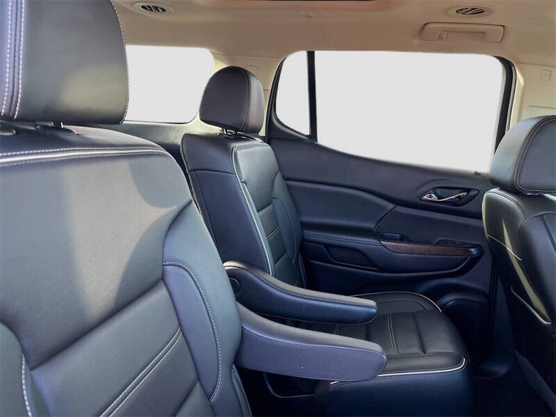 2022 GMC Acadia Denali