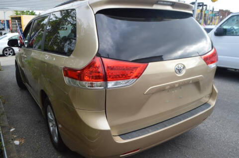 2011 Toyota Sienna