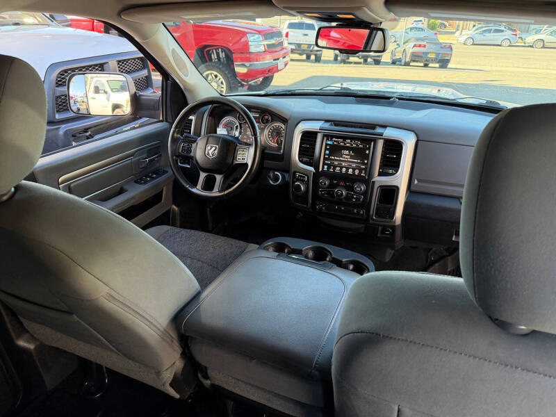 2016 RAM 1500 SLT