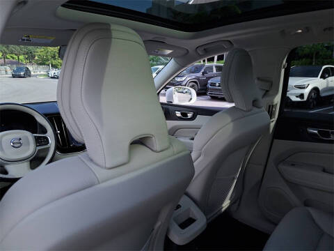 2022 Volvo XC60 Recharge T8 Inscription Expression