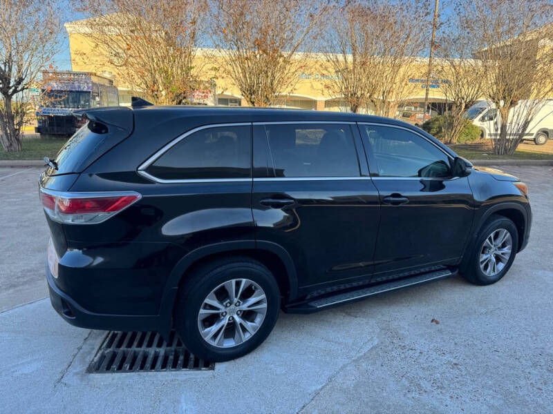 2014 Toyota Highlander LE