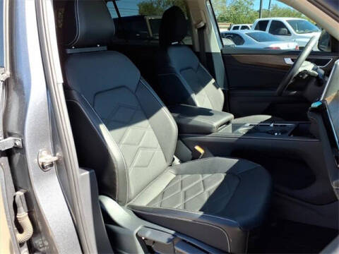 2024 Volkswagen Atlas SE