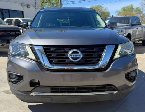 2020 Nissan Pathfinder SV