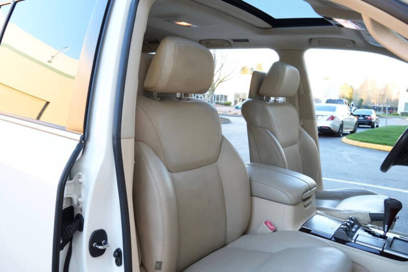 2013 Lexus LX 570