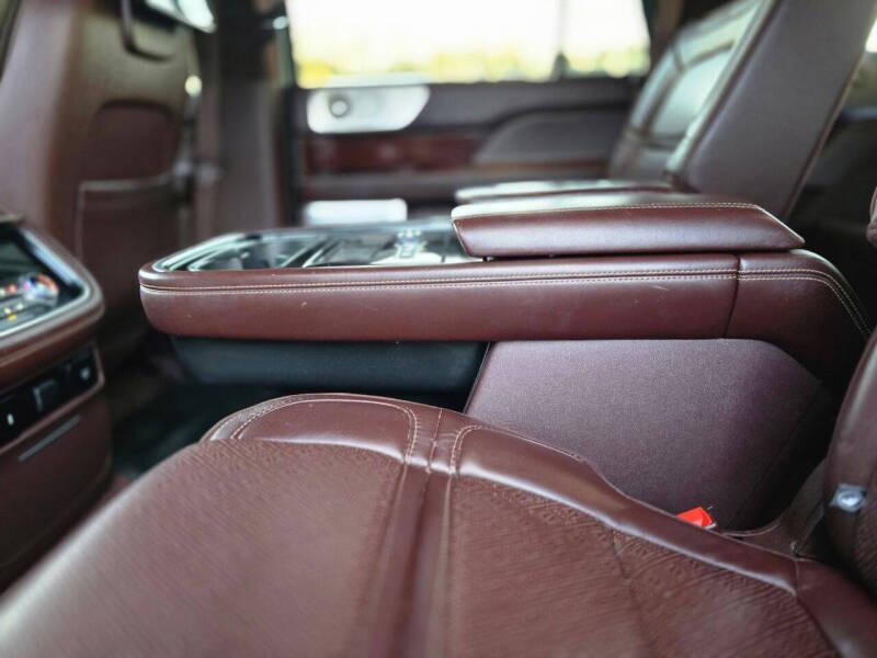 2018 Lincoln Navigator Black Label