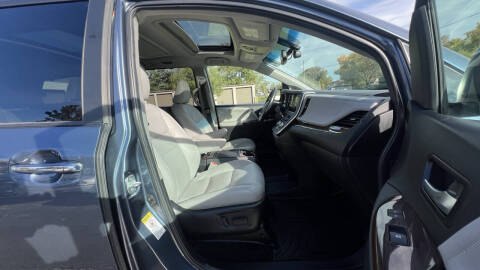 2017 Toyota Sienna Limited 7-Passenger