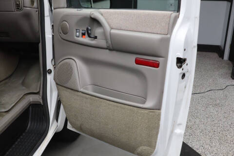 2002 Chevrolet Astro LS
