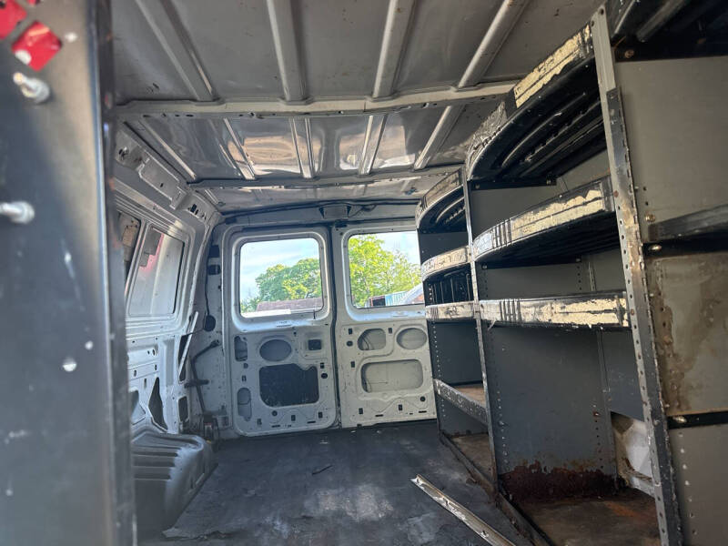 2005 Ford E-Series E-250