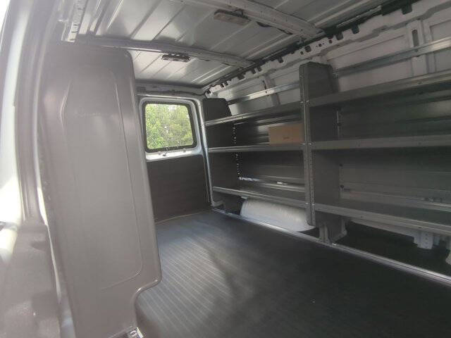 2025 Chevrolet Express 2500