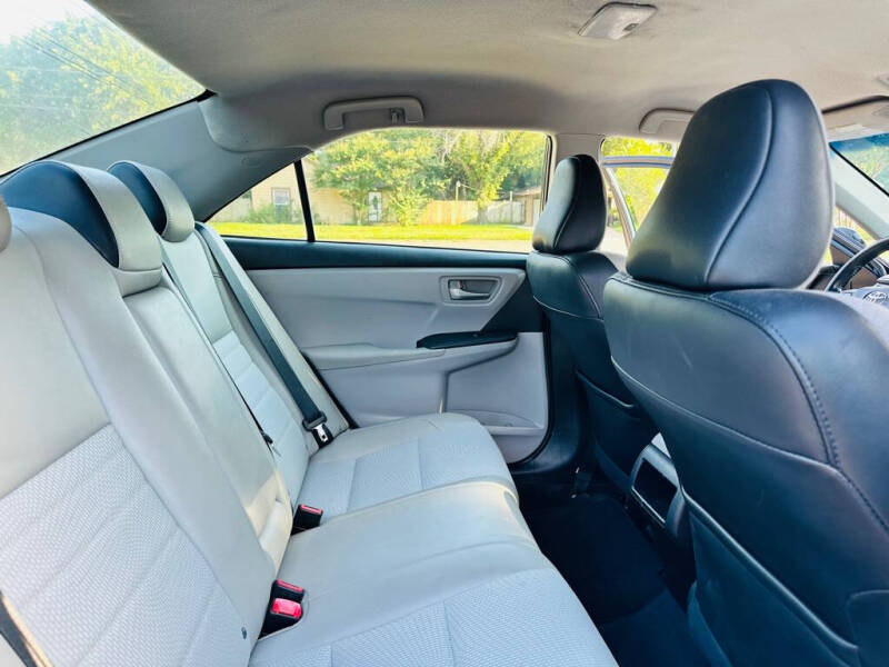 2016 Toyota Camry SE