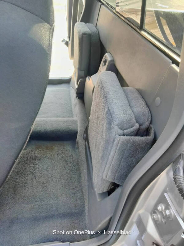 2004 Mazda B-Series B3000 SE