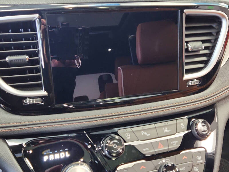 2026 Chrysler Pacifica Pinnacle