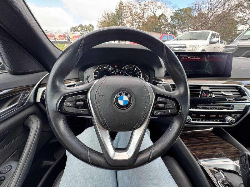 2019 BMW 5 Series 530i