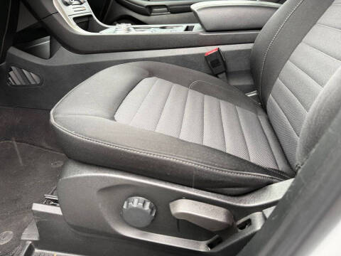 2022 Ford Edge SE