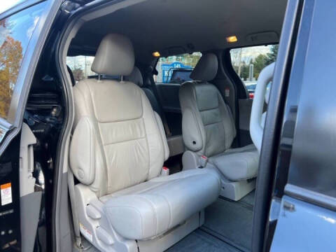 2015 Toyota Sienna XLE 7-Passenger