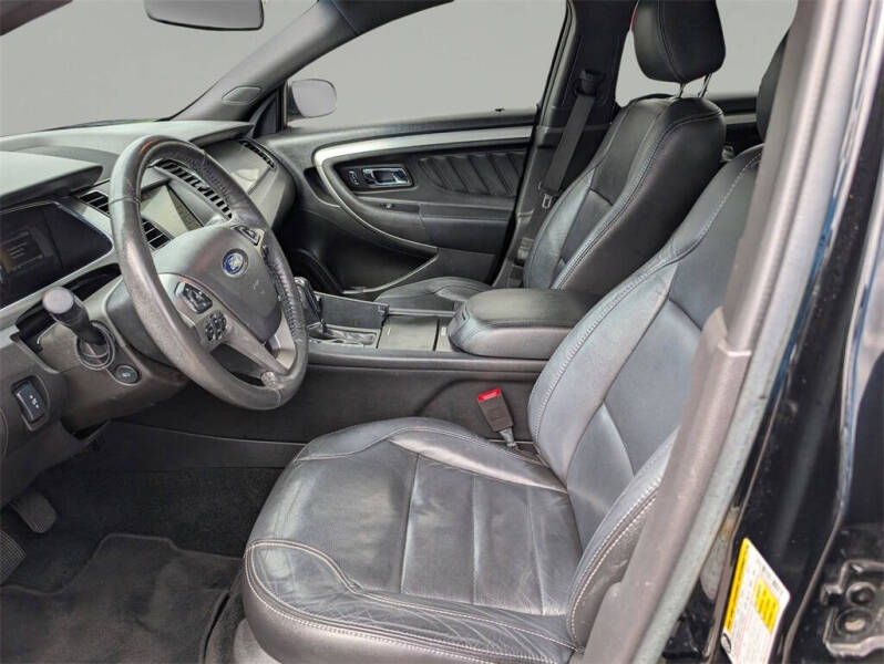 2017 Ford Taurus SEL