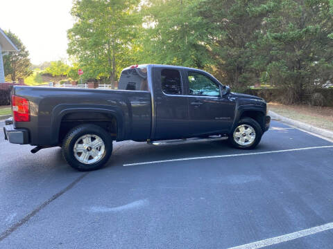 2010 Chevrolet Silverado 1500 for sale at Paramount Autosport in Kennesaw GA