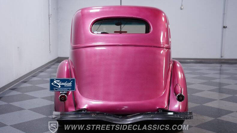 1936 Ford Deluxe