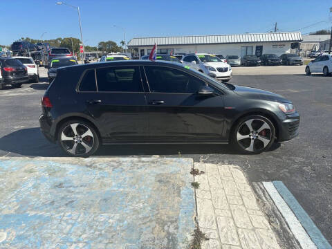 2017 Volkswagen Golf GTI SE