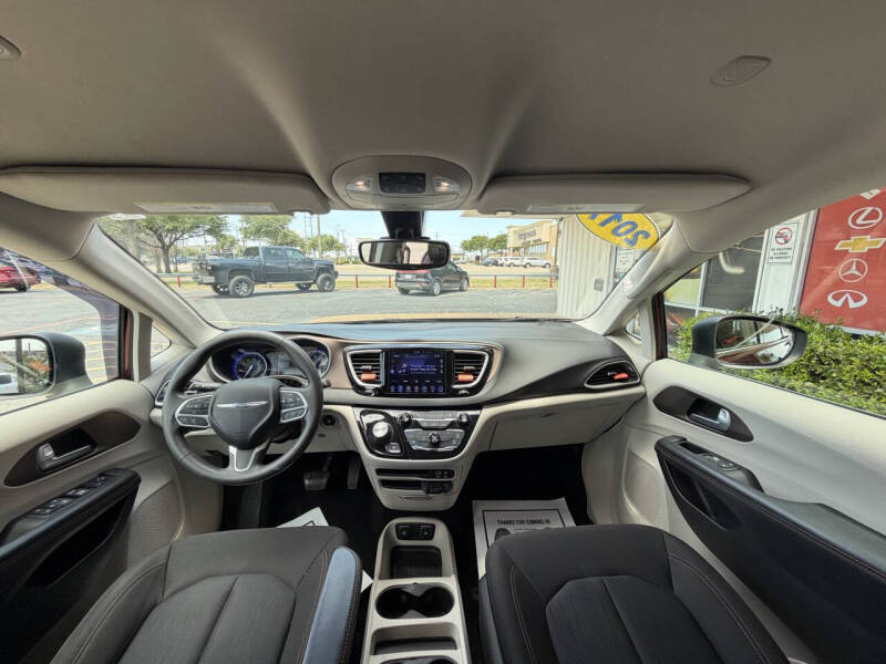 2017 Chrysler Pacifica Touring