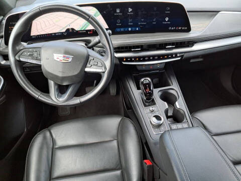 2025 Cadillac XT4 Premium Luxury