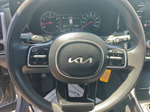 2023 Kia Sorento LX