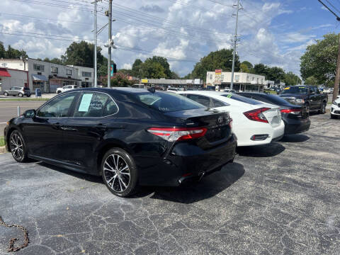 2019 Toyota Camry SE