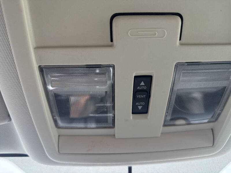 2010 Dodge Nitro Shock