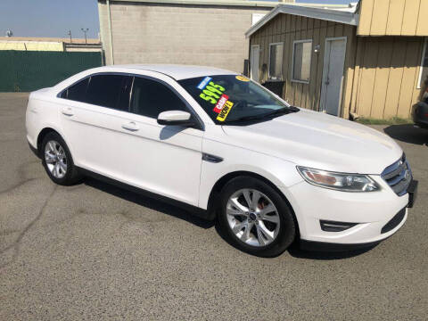 2011 Ford Taurus for sale at A1 AUTO SALES in Clovis CA