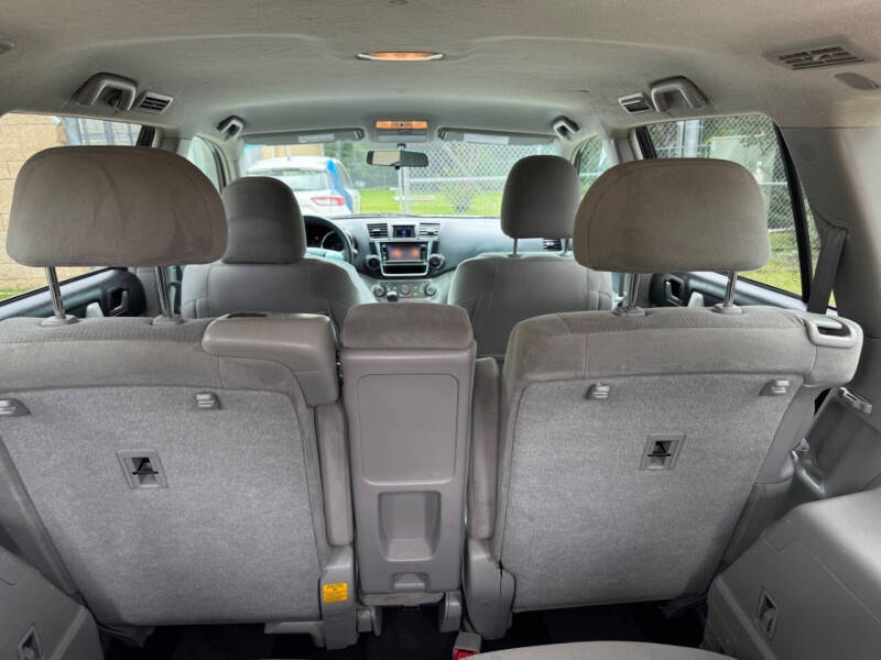 2013 Toyota Highlander Plus