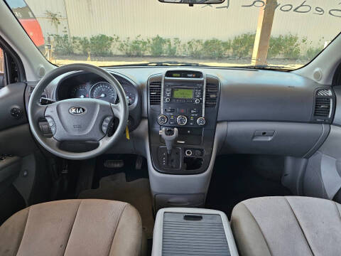 2014 Kia Sedona LX