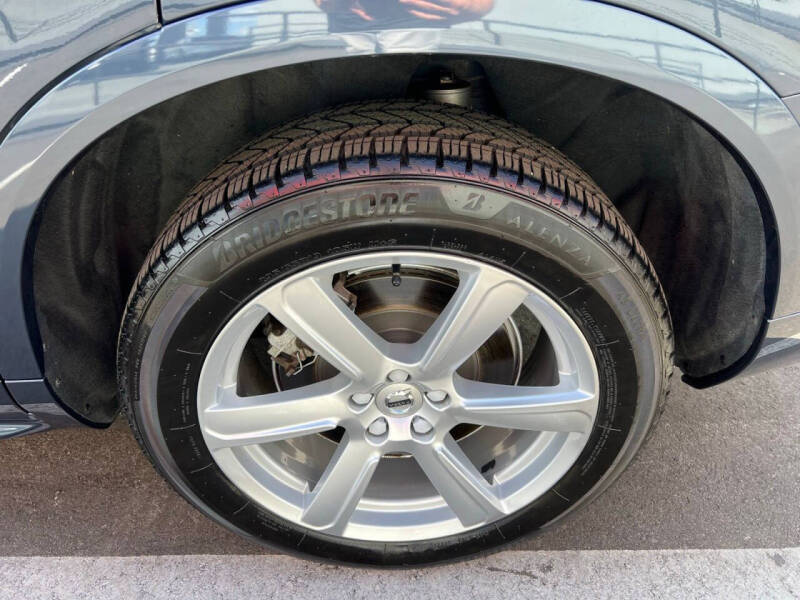 2023 Volvo XC90 B5 Core