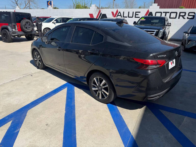 2021 Nissan Versa SV