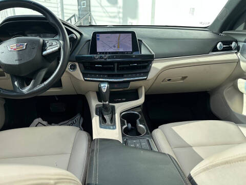 2021 Cadillac CT4 Luxury