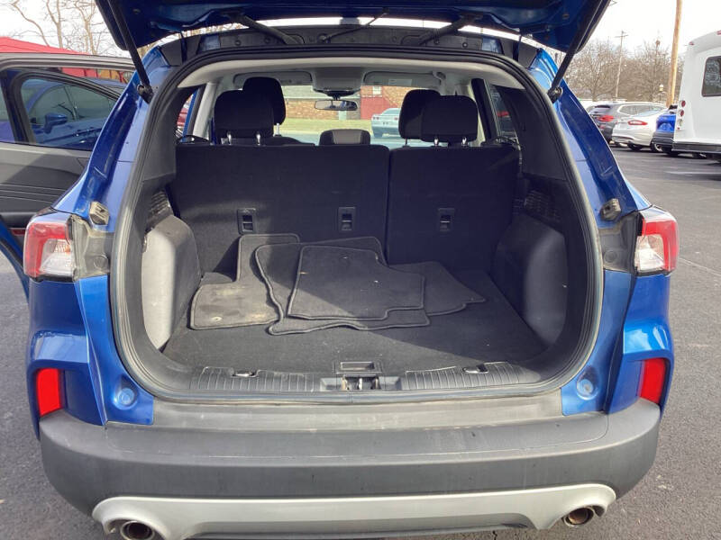 2022 Ford Escape Hybrid SE