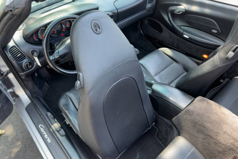 2001 Porsche 911 Carrera