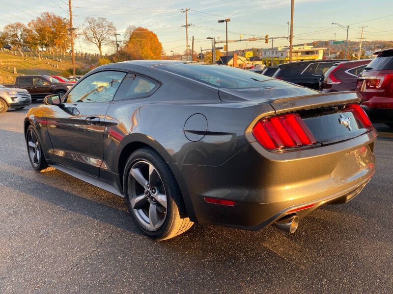 2016 Ford Mustang V6