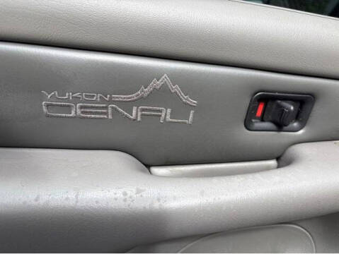 2002 GMC Yukon Denali