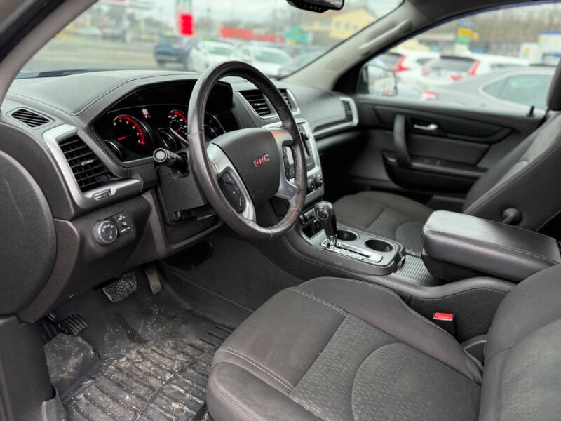 2015 GMC Acadia SLE-2