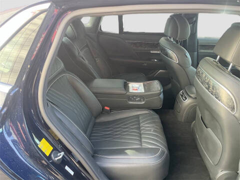 2024 Genesis G90 3.5T e-Supercharger