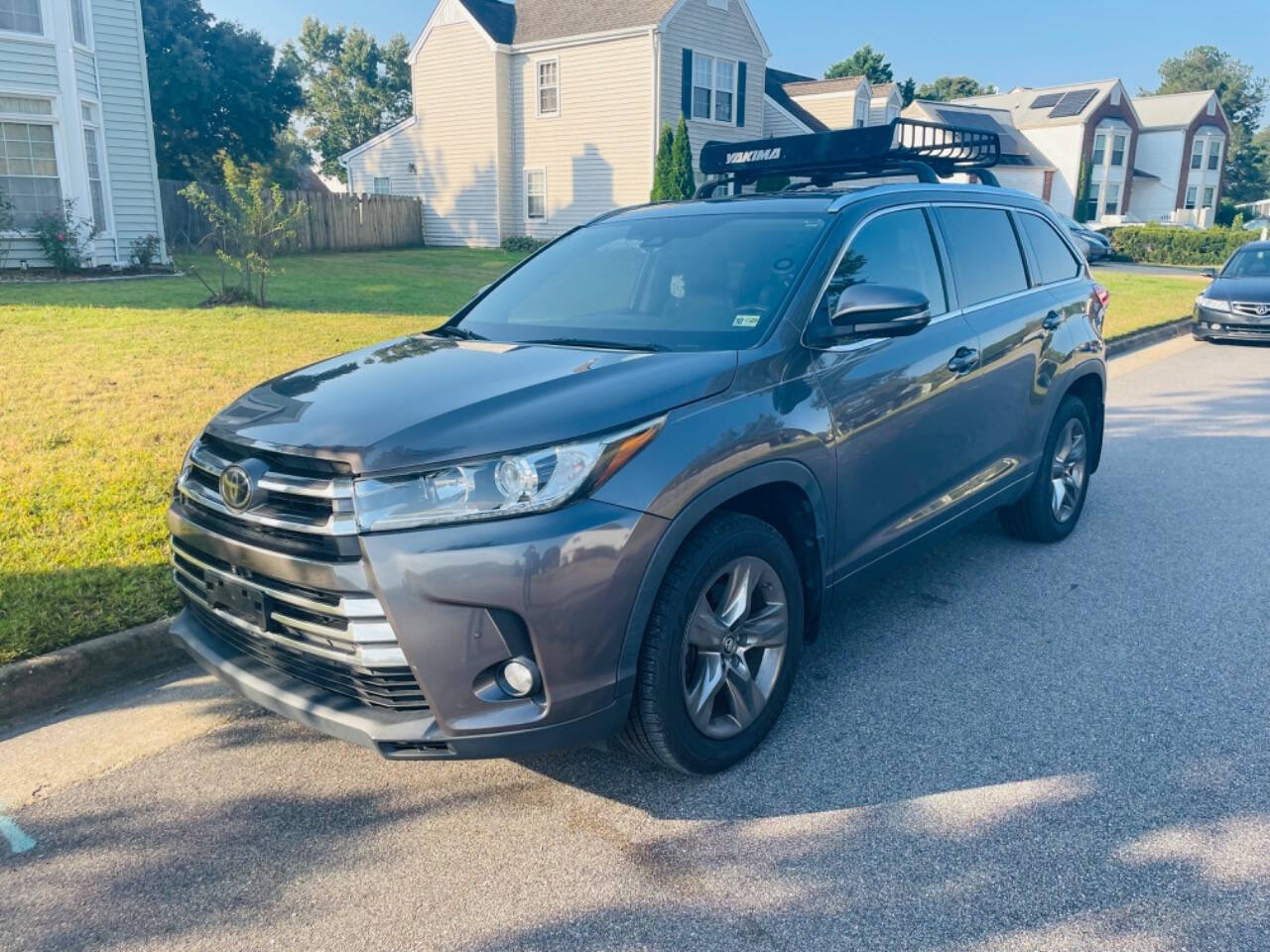 2017 Toyota Highlander for sale at Omega Auto Sales in Chesapeake, VA