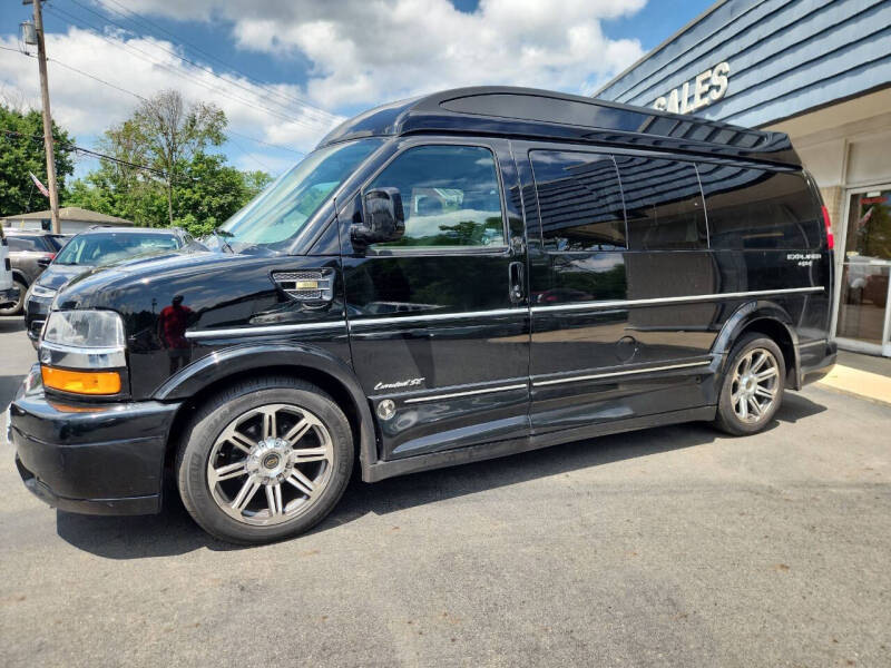 2018 Chevrolet Express Cargo Work Van's photo