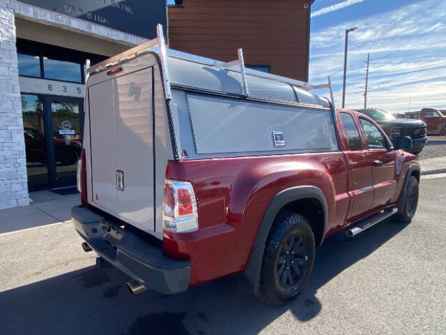 2006 Mitsubishi Raider Duro Cross V8