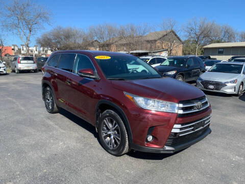 2017 Toyota Highlander for sale at Auto Solution in San Antonio TX